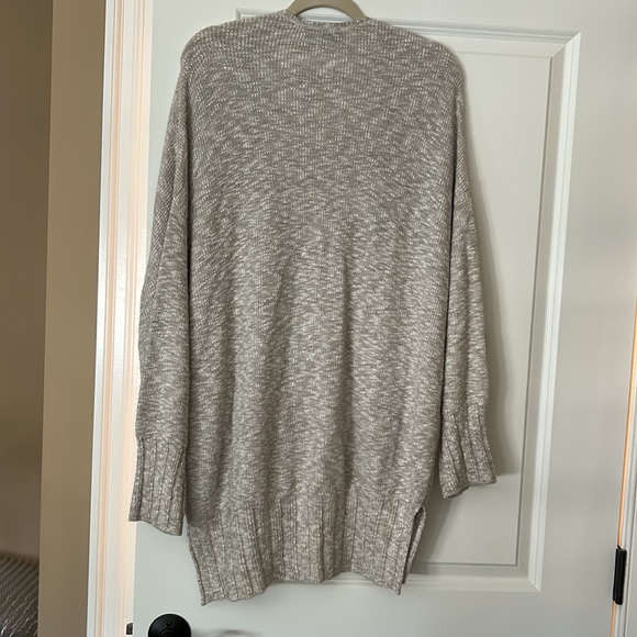 Oversized EXPRESS Cardigan - Picture 4 of 10